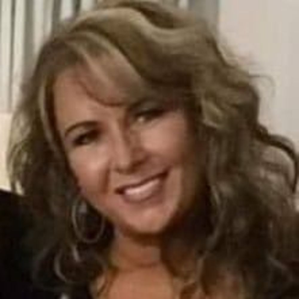 Meet your Posher, Lorrie mae